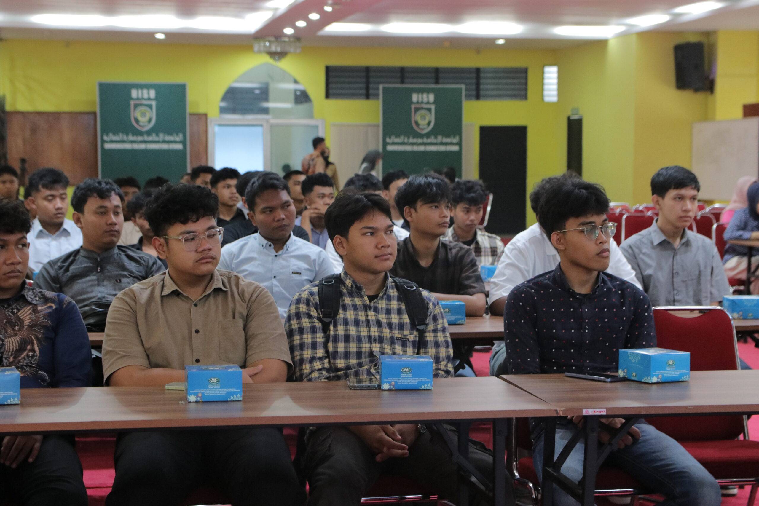 Diskusi strategis pimpinan universitas dan periset di meja rapat akademik